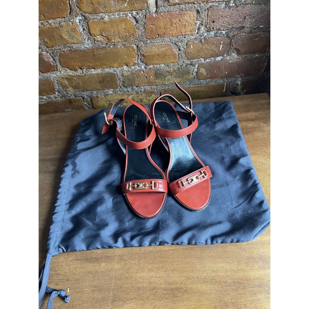 Celine Triomphe Red Leather Strappy Sandals Gold Logo Hardware Size 38.5 Italy